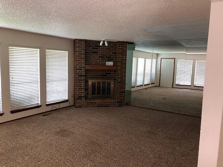 6448 W Hefner Rd — Photo 46