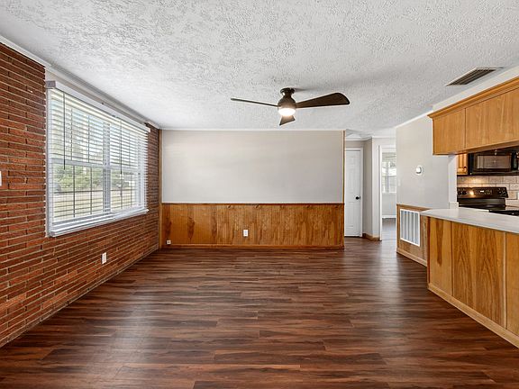 4th image of 260 Cervantes Ave