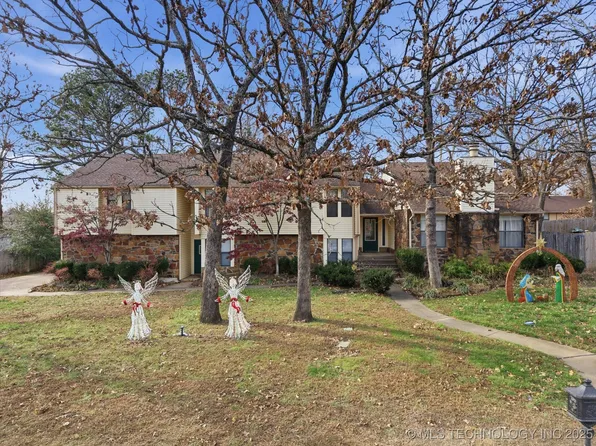 1007 N Faulkner Pl, Claremore, OK 74017