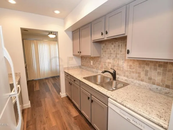 3720 Cherry St, Grand Forks, ND 58201