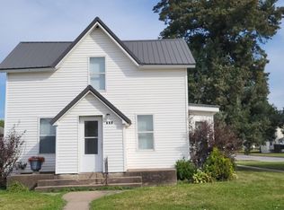 117 E 4th St, Wilton, IA 52778