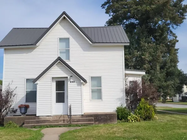 117 E 4th St, Wilton, IA 52778