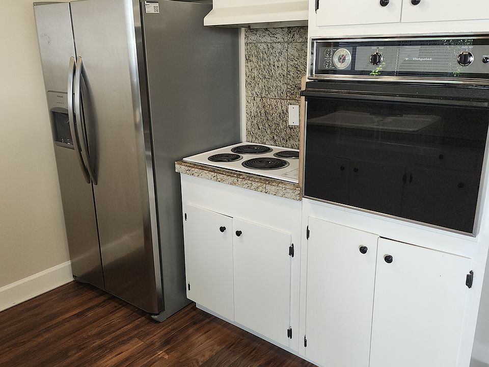 1st image of 144 Carlton Ave APT 2