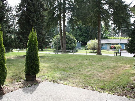 5th image of 1907 113th Dr SE