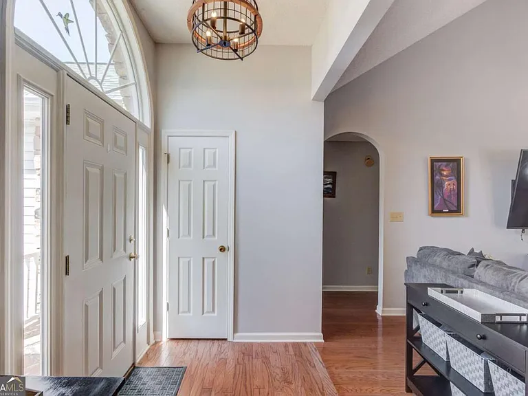3314 Banks Mountain Dr — Photo 9