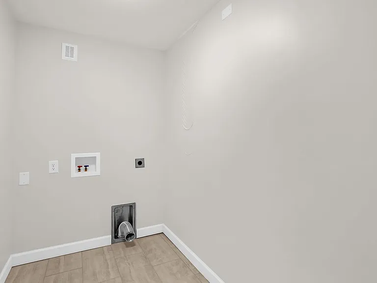 4205 Belvoir Dr — Photo 38