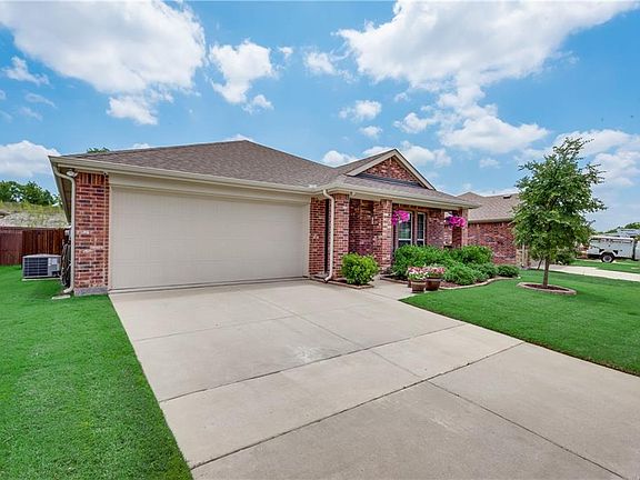 3rd image of 2917 Pecan Grove Dr