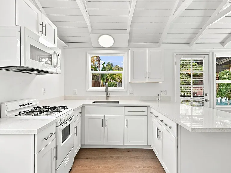 1133 Laguna Canyon Rd #A — Photo 4