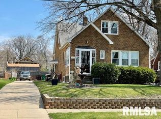 2006 N Dechman Ave, Peoria, IL 61603