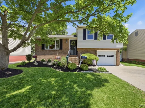 95 Penwood Dr, Cheektowaga, NY 14227