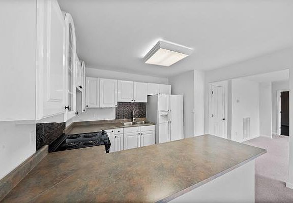 5th image of 1209 Edelweiss Dr