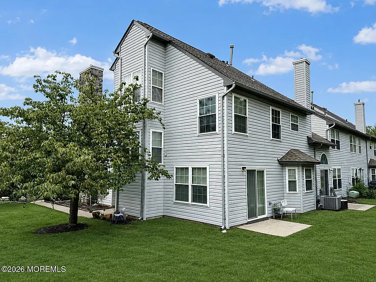 114 Orion Rd — Photo 3