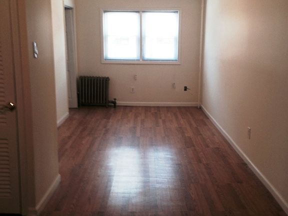 2nd image of 50 Dales Ave