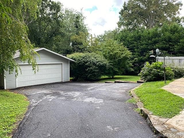 2nd image of 1540 Kensington Rd