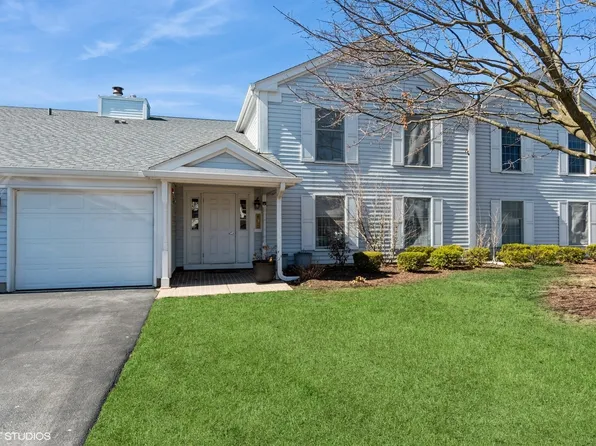 2147 Berkley Ct APT 102-B, Naperville, IL 60565