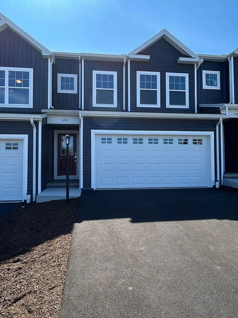3 Bedroom, 2 1/2 Bath Townhouse- Brand new — Photo 1