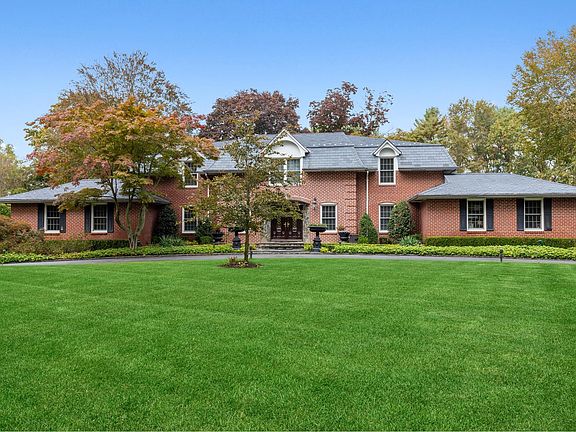 2nd image of 10 Wakefield Dr