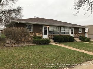 3304 S Lincoln Ave, Sioux Falls, SD 57105