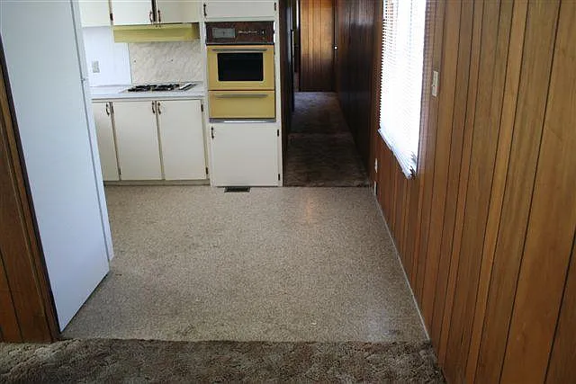 1048 W Rosamond Boulevard — Photo 4