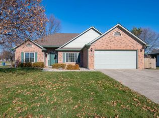 502 Clearwater Blvd, Whiteland, IN