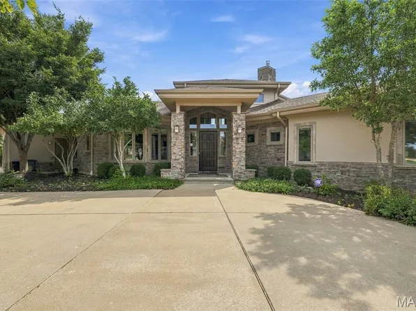 12864 Willow Pond Ct, Saint Louis, MO 63131
