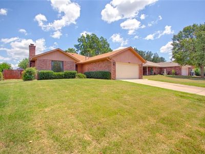 322 Bent Tree Dr, Midwest City, OK, 73130