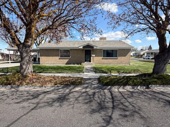 836 E Olive Ave, Moses Lake, WA 98837