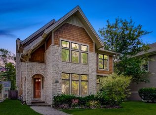 2339 Cowper Ave, Evanston, IL 60201