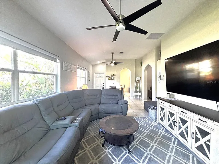 1759 Fountain View Cir #1759 — Photo 7