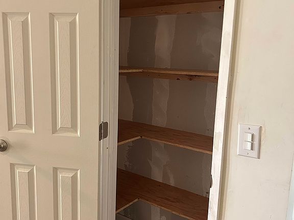 3rd image of 1300 W Sumner Ave #2