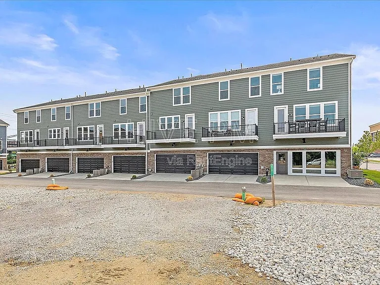 7234 Otley Dr — Photo 39