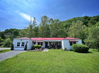 415 Douglas Dr, Damascus, VA 24236