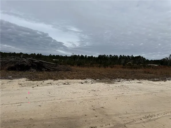 7 Wiregrass Ln, Waycross, GA 31501