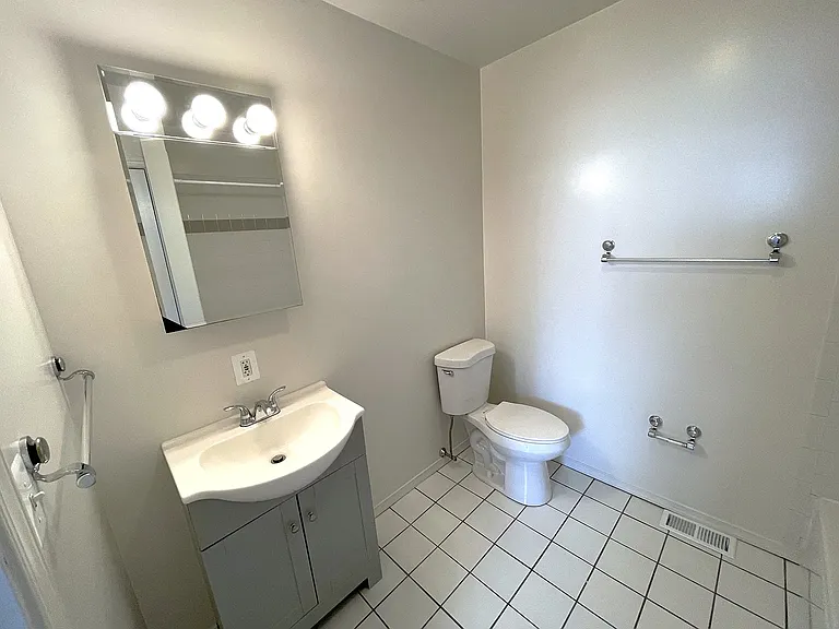 770 S 2nd St #2R — Photo 13