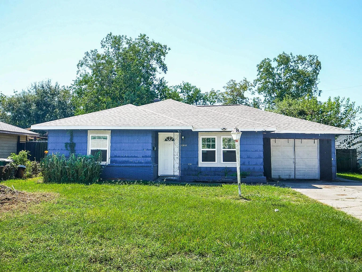 3 bed, 1.0 bath, 1051 sqft, $1,500 — Photo 1