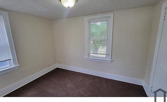 3rd image of 1573 East Ave