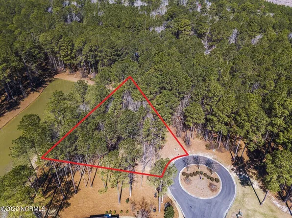 113 Red Pine Court, Wallace, NC 28466