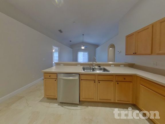 5th image of 1074 Worthington Dr