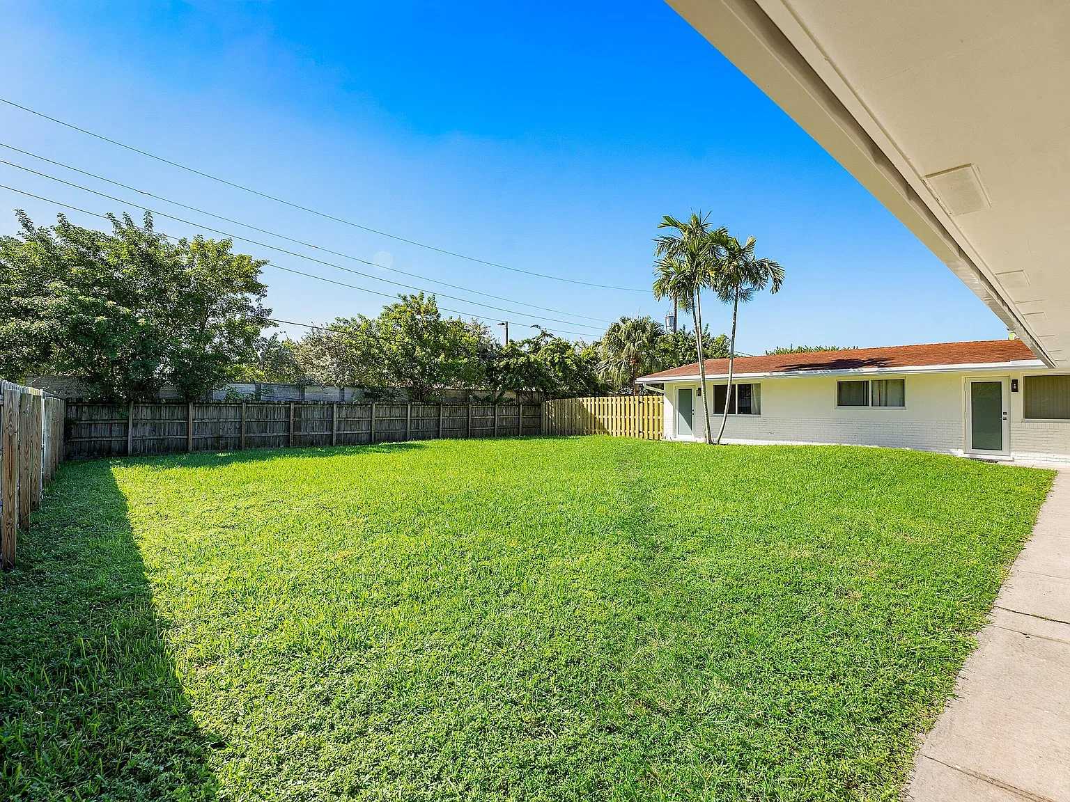 2 bed, 1.0 bath, 920 sqft, $1,950 — Photo 3