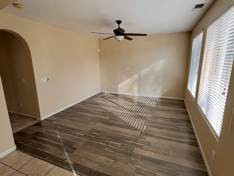 3235 W Elowin Ave — Photo 8
