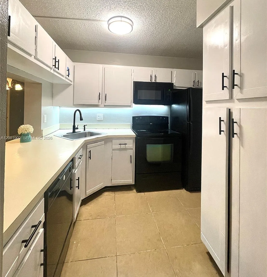 2 bed, 2.0 bath, $1,800 — Photo 4
