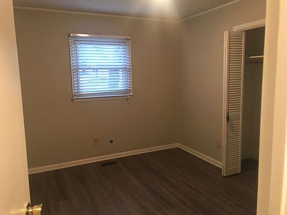 4th image of 107 Carmel Dr