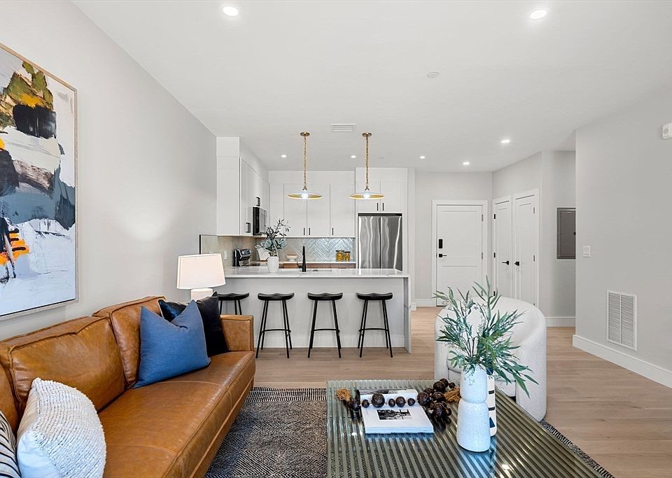 1st image of 27 Guild St #102