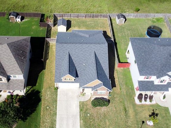 2nd image of 913 Inman Dr