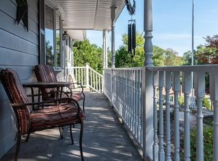 8 Pine Hill Rd, South Grafton, MA 01560