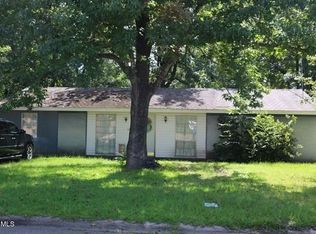 305 S Steele Ave, Picayune, MS 39466