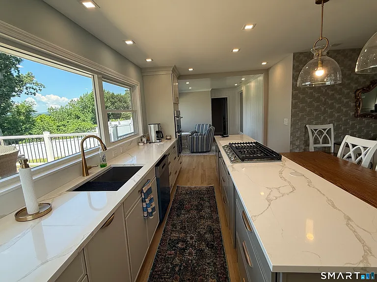 16 Candlewood Acres Rd — Photo 19