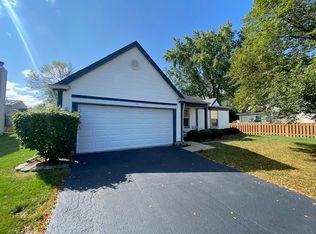 655 Equestrian Dr, Wheeling, IL 60090
