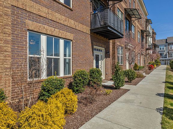 3rd image of 1011 Vida Way #106