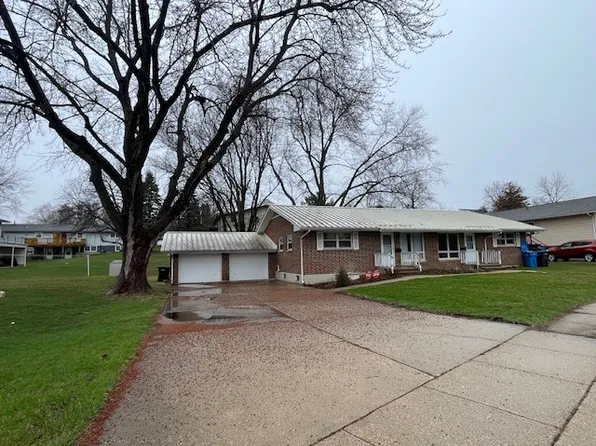 104 Henry St #2, Mount Horeb, WI 53572